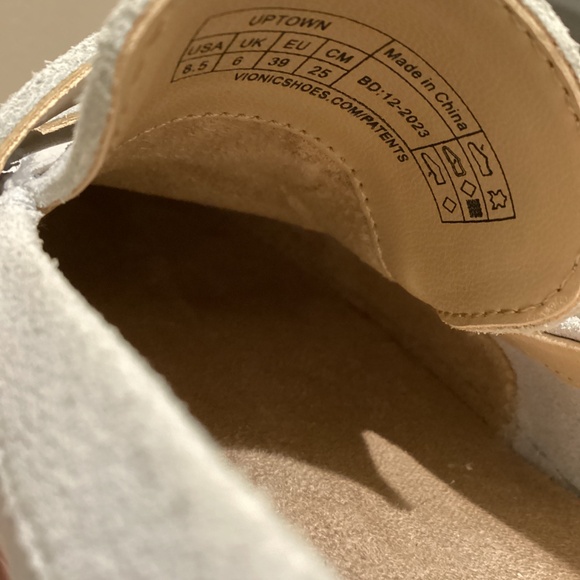 Vionic Uptown Loafer in the Skyway color - Picture 15 of 15